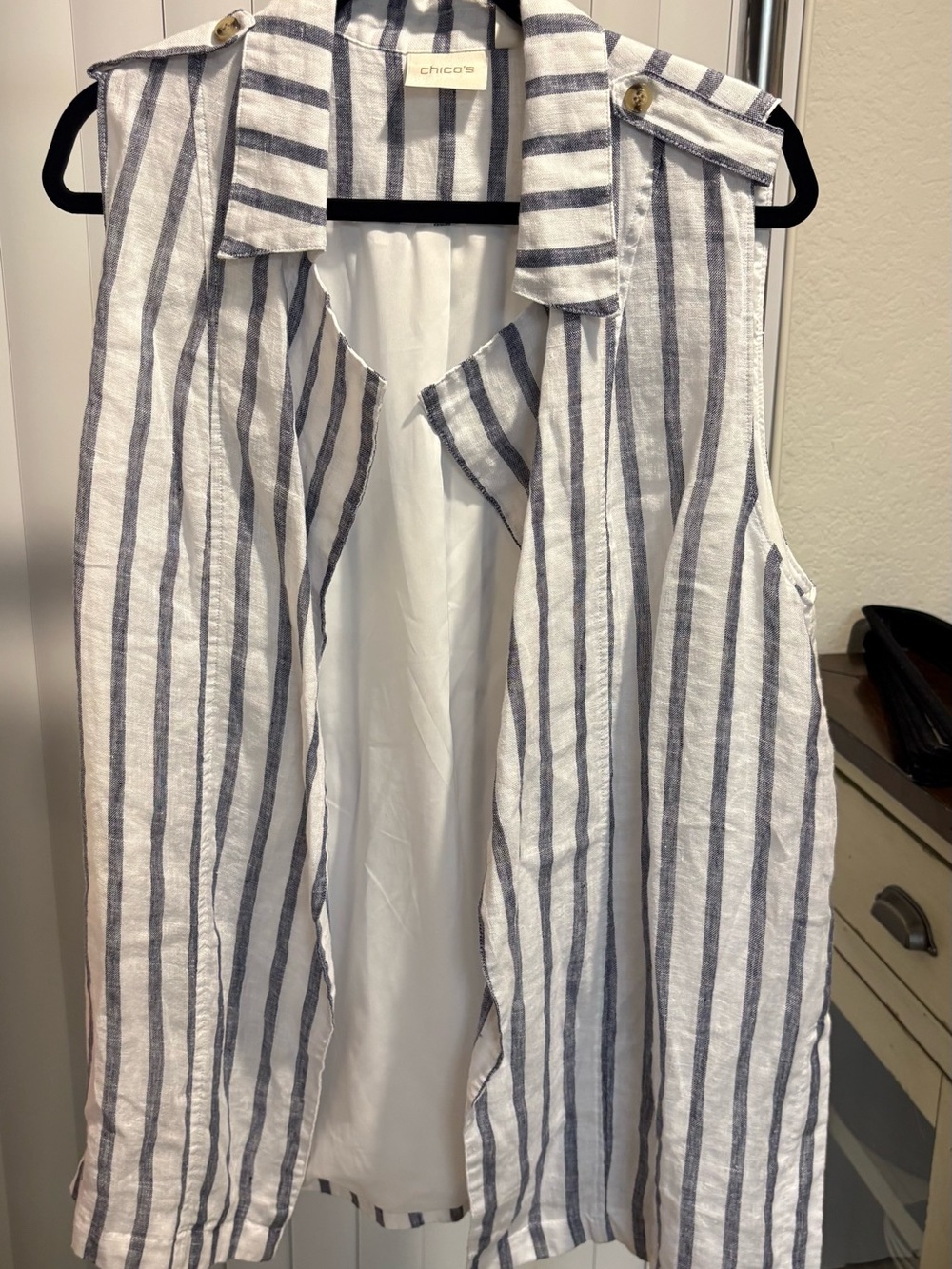 Chico's White & Navy Striped Linen-Blend Sleeveless Vest